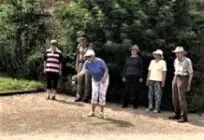 Playing Pétanque