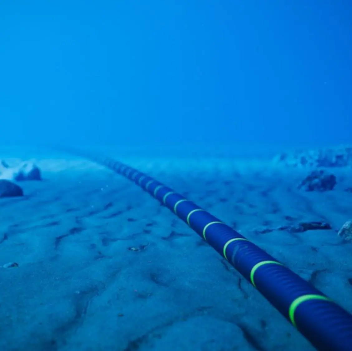 Deep sea communication cable